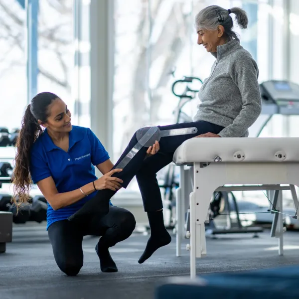 Post-operative knee rehabilitation with a home physiotherapist in Dubai